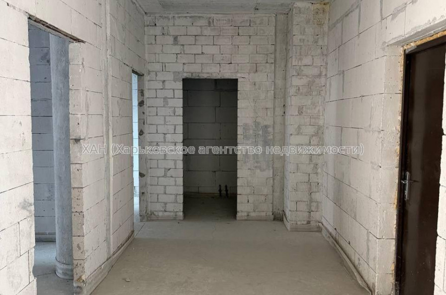 Продам квартиру, Клочковская ул. , 2 кім., 78 м², без внутренних работ 