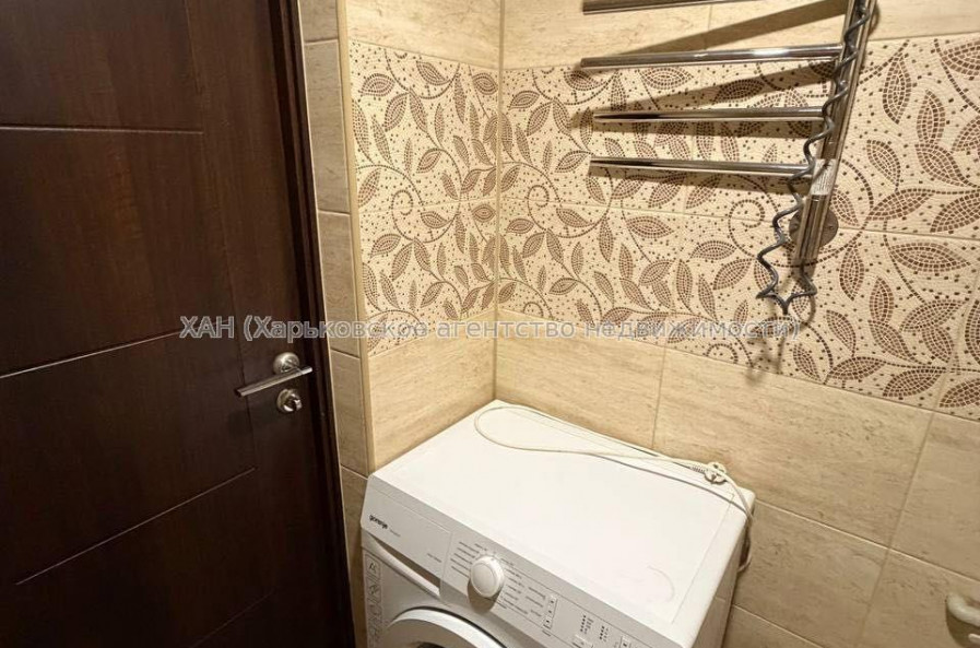 Продам квартиру, Лозовская ул. , 1 кім., 30 м², евроремонт 