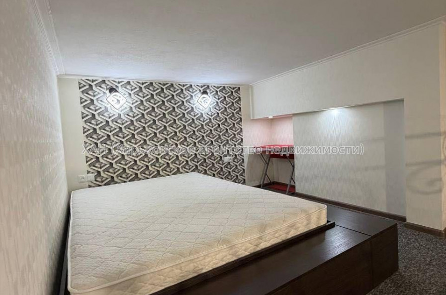 Продам квартиру, Лозовская ул. , 1 кім., 30 м², евроремонт 