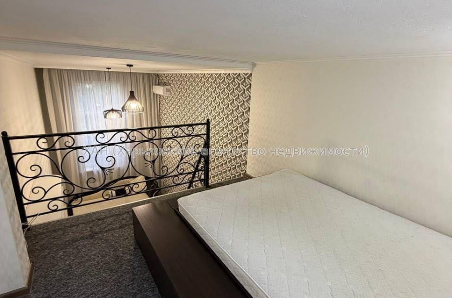 Продам квартиру, Лозовская ул. , 1 кім., 30 м², евроремонт 