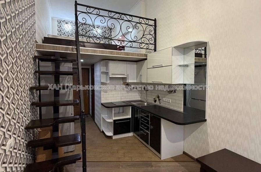 Продам квартиру, Лозовская ул. , 1 кім., 30 м², евроремонт 