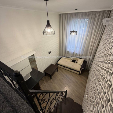 Продам квартиру, Лозовская ул. , 1 кім., 30 м², евроремонт 