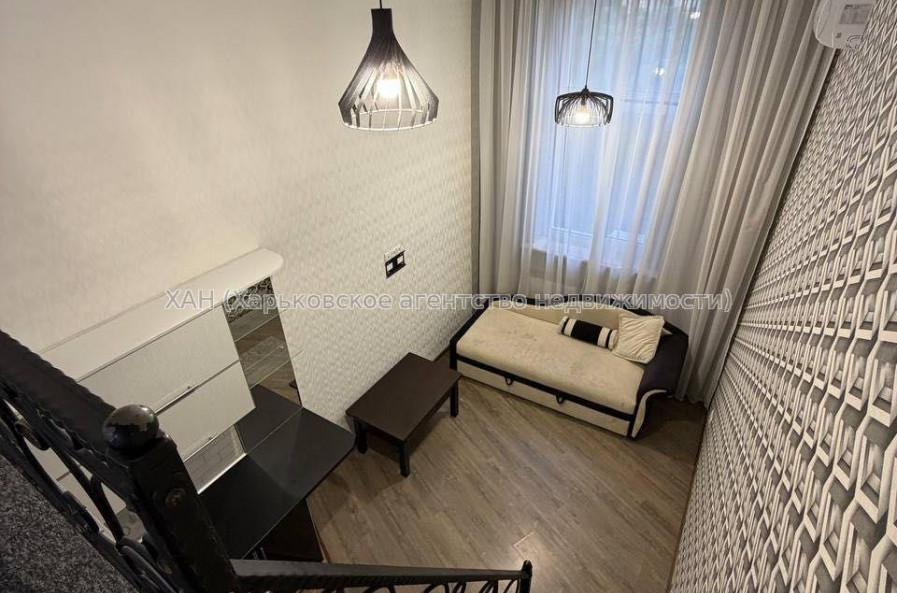 Продам квартиру, Лозовская ул. , 1 кім., 30 м², евроремонт 