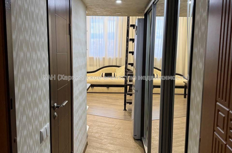 Продам квартиру, Лозовская ул. , 1 кім., 30 м², евроремонт 