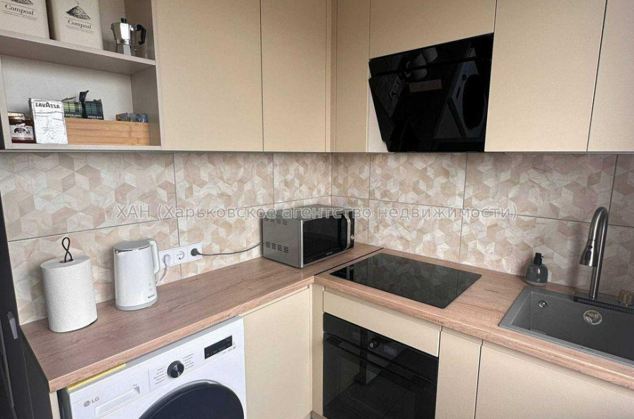 Продам квартиру, Навчальная ул. , 2  ком., 47 м², авторский дизайн 