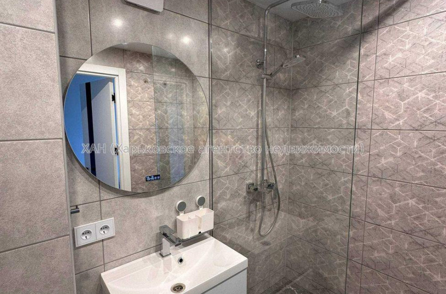 Продам квартиру, Навчальная ул. , 2  ком., 47 м², авторский дизайн 