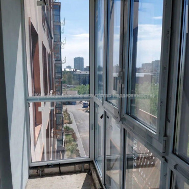 Продам квартиру, Динамовская ул. , 4  ком., 146 м², без внутренних работ 