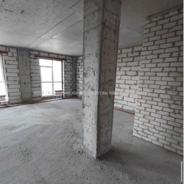 Продам квартиру, Динамовская ул. , 4  ком., 146 м², без внутренних работ 
