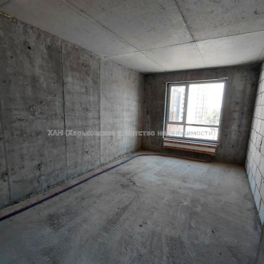 Продам квартиру, Динамовская ул. , 4  ком., 146 м², без внутренних работ 