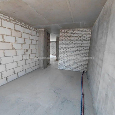 Продам квартиру, Динамовская ул. , 4  ком., 146 м², без внутренних работ 