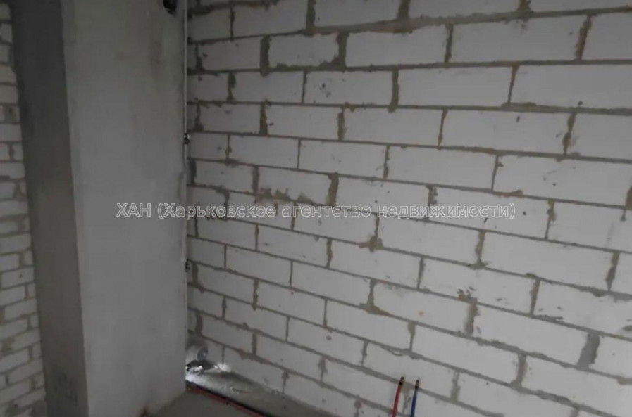 Продам квартиру, Динамовская ул. , 4  ком., 146 м², без внутренних работ 