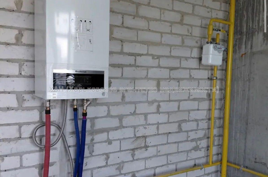 Продам квартиру, Динамовская ул. , 4  ком., 146 м², без внутренних работ 