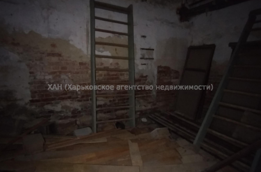 Продам нежилую недвижимость, помещение свободного назначения , 4  ком., 97.30 м², без внутренних работ 