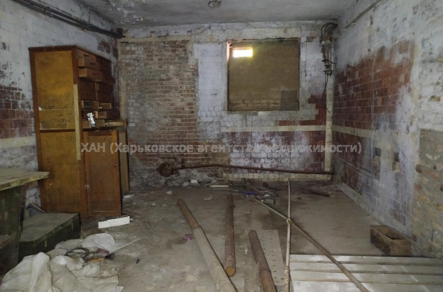 Продам нежилую недвижимость, помещение свободного назначения , 4  ком., 97.30 м², без внутренних работ 