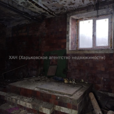 Продам нежилую недвижимость, помещение свободного назначения , 4  ком., 97.30 м², без внутренних работ 