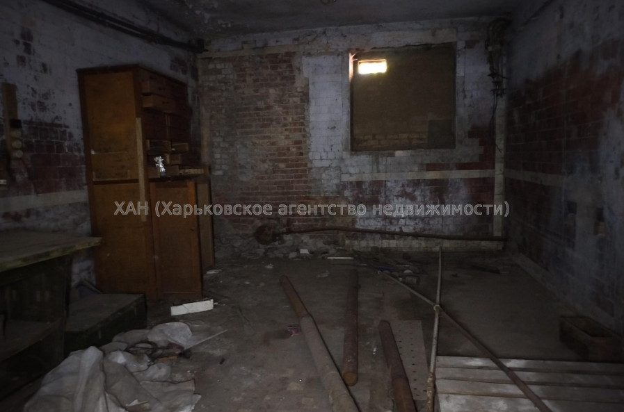 Продам нежилую недвижимость, помещение свободного назначения , 4  ком., 97.30 м², без внутренних работ 