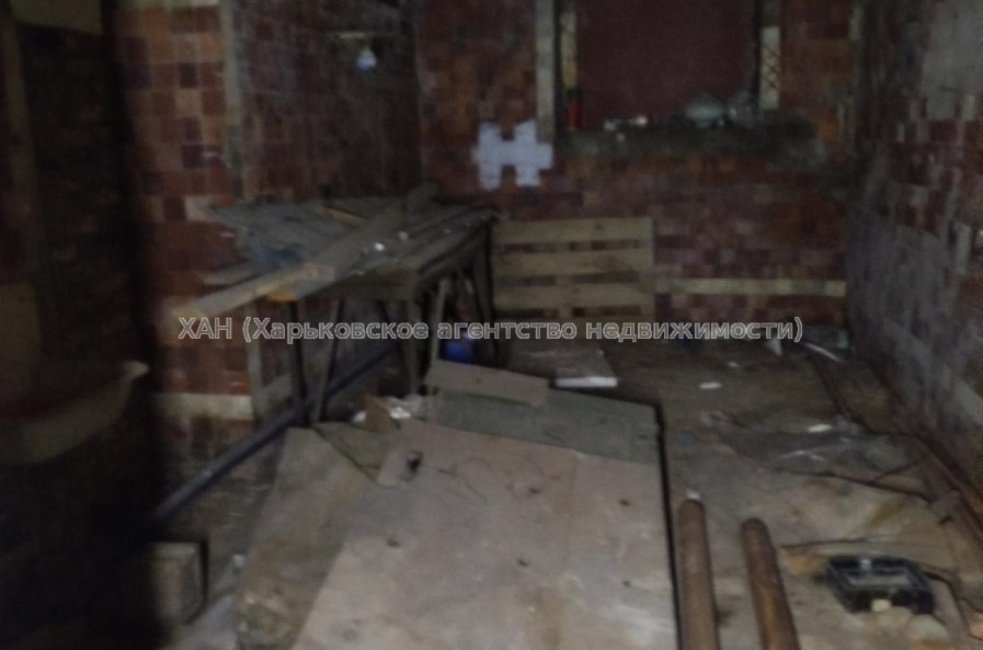 Продам нежилую недвижимость, помещение свободного назначения , 4  ком., 97.30 м², без внутренних работ 