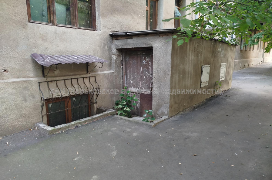 Продам нежилую недвижимость, помещение свободного назначения , 4  ком., 97.30 м², без внутренних работ 