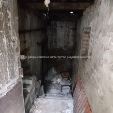 Продам нежилую недвижимость, помещение свободного назначения , 4  ком., 97.30 м², без внутренних работ 