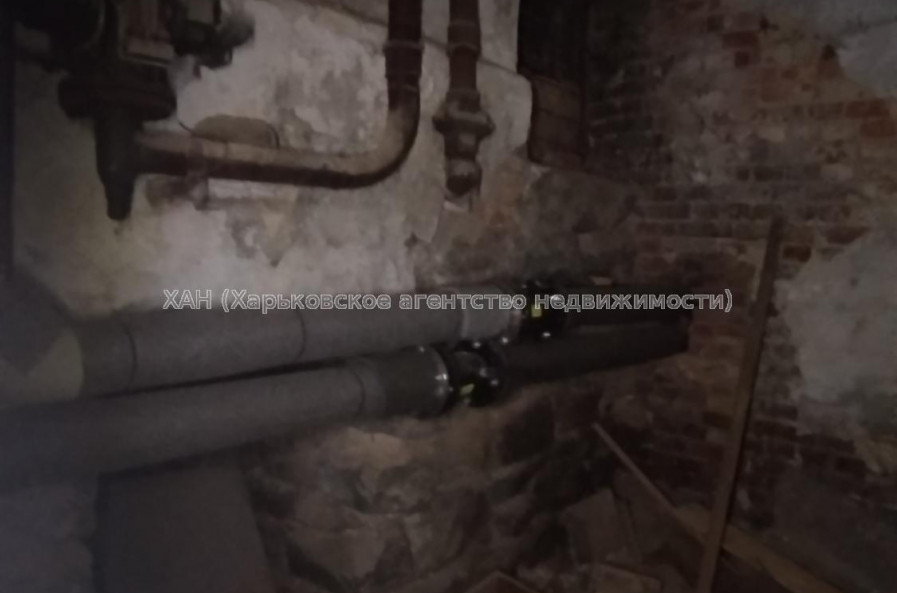 Продам нежилую недвижимость, помещение свободного назначения , 4  ком., 97.30 м², без внутренних работ 