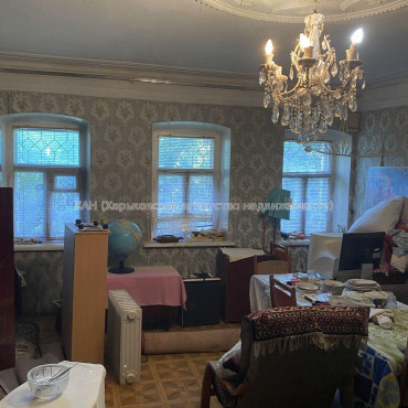 Продам квартиру, Грековская ул. , 3 кім., 86 м², без ремонта 