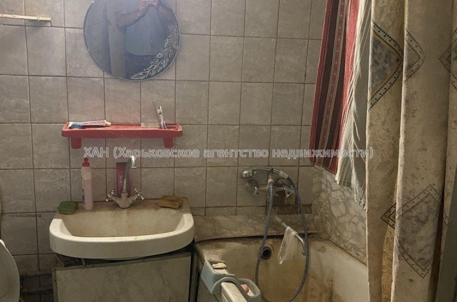 Продам квартиру, Грековская ул. , 3 кім., 86 м², без ремонта 