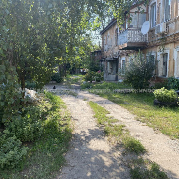 Продам квартиру, Грековская ул. , 3 кім., 86 м², без ремонта 