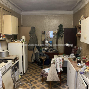 Продам квартиру, Грековская ул. , 3 кім., 86 м², без ремонта 