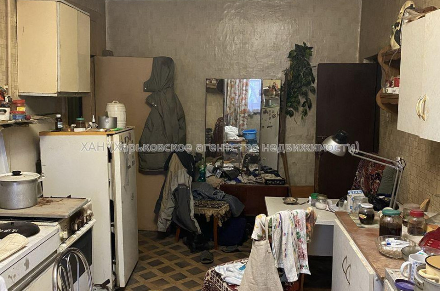 Продам квартиру, Грековская ул. , 3 кім., 86 м², без ремонта 