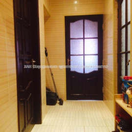 Продам квартиру, Азербайджанский проезд , 3  ком., 61 м², капитальный ремонт