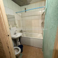Продам квартиру, Героев Харькова просп. , 1  ком., 31.50 м², советский ремонт 