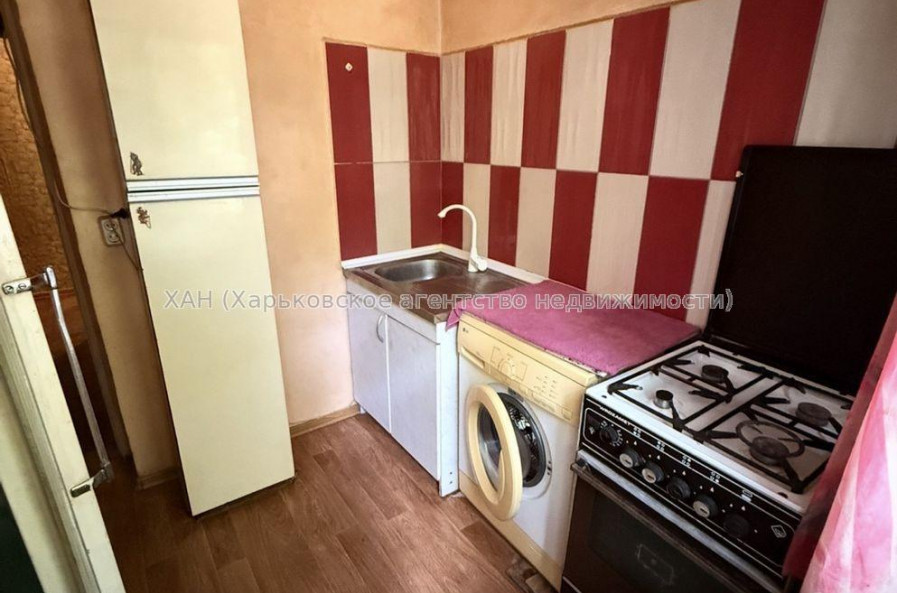 Продам квартиру, Героев Харькова просп. , 1  ком., 31.50 м², советский ремонт 