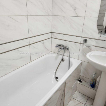 Продам квартиру, Людвига Свободы просп. , 1 кім., 33 м², евроремонт 