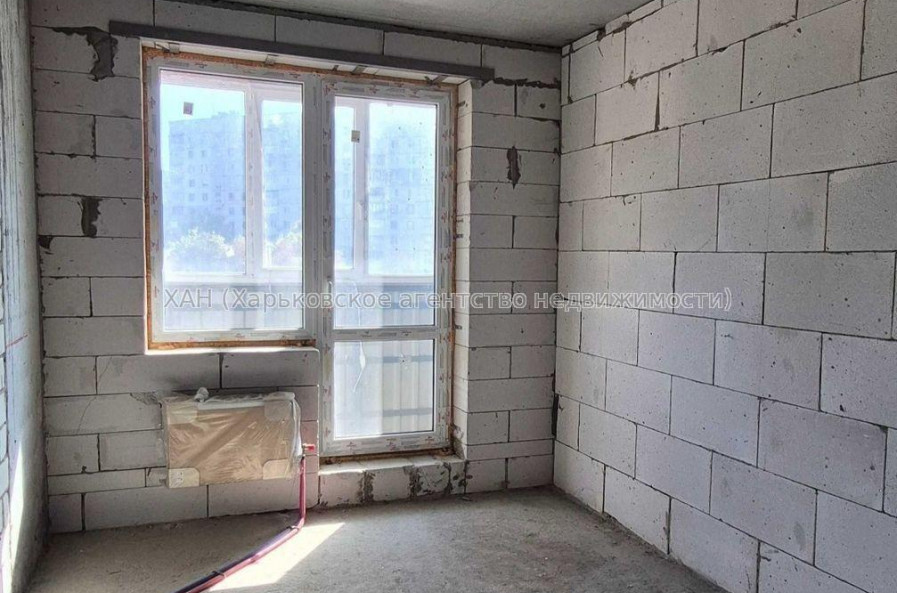 Продам квартиру, Победы просп. , 1 кім., 53 м², без внутренних работ 