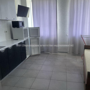 Продам квартиру, Салтовское шоссе , 1  ком., 18 м², евроремонт 