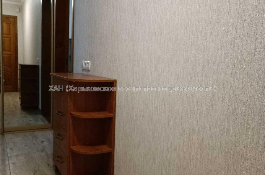 Продам квартиру, Чередниченковский пер. , 2 кім., 50.40 м², капитальный ремонт 