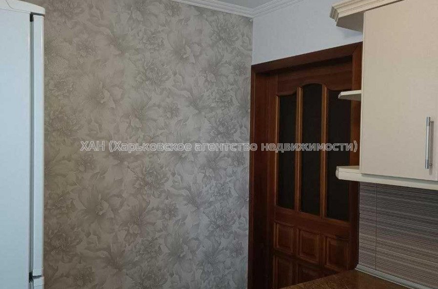 Продам квартиру, Чередниченковский пер. , 2 кім., 50.40 м², капитальный ремонт 