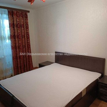 Продам квартиру, Чередниченковский пер. , 2 кім., 50.40 м², капитальный ремонт 