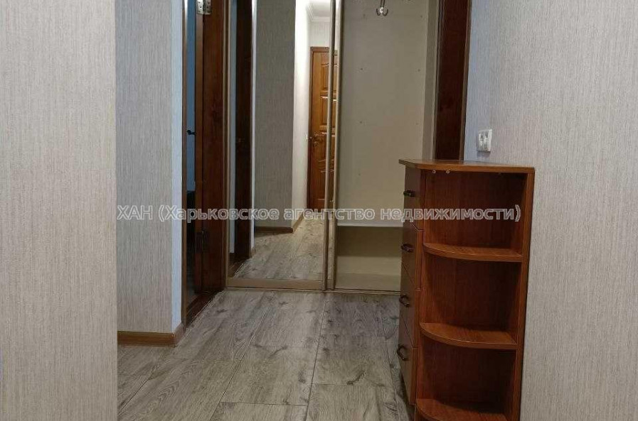 Продам квартиру, Чередниченковский пер. , 2 кім., 50.40 м², капитальный ремонт 