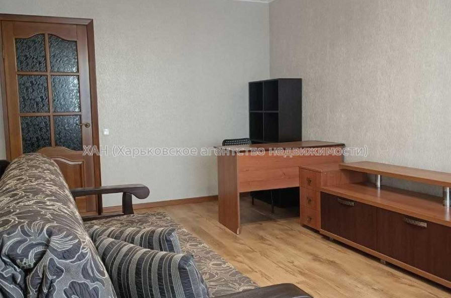 Продам квартиру, Чередниченковский пер. , 2 кім., 50.40 м², капитальный ремонт 
