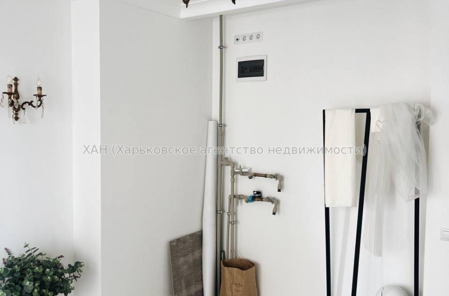 Продам квартиру, Зброярская ул. , 1 кім., 17.70 м², авторский дизайн 