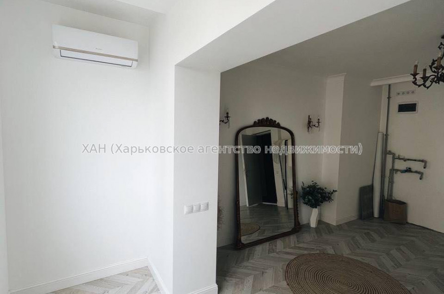 Продам квартиру, Зброярская ул. , 1 кім., 17.70 м², авторский дизайн 