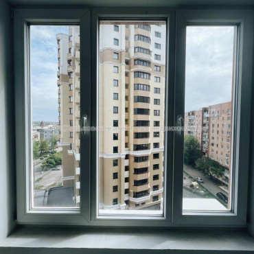 Продам квартиру, Зброярская ул. , 1 кім., 17.70 м², авторский дизайн 