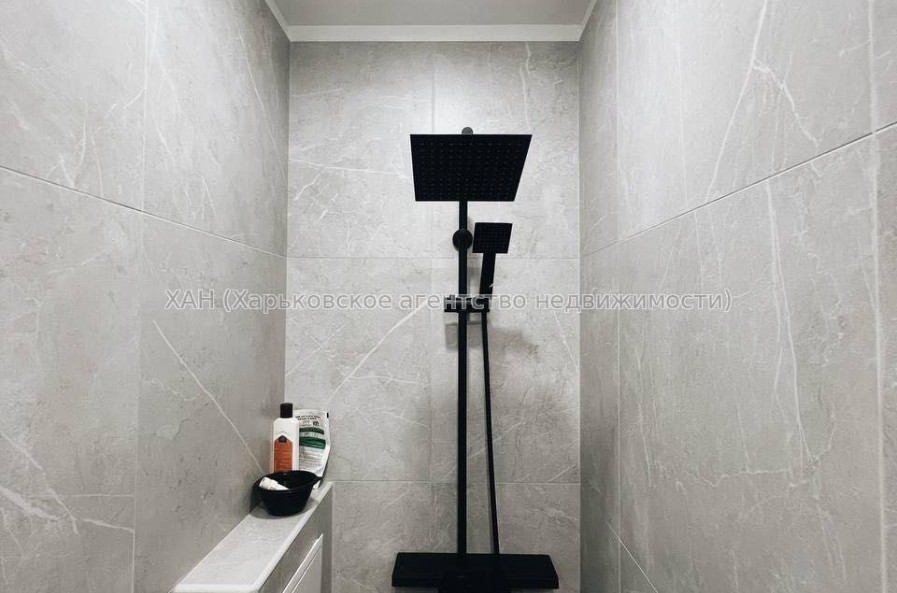 Продам квартиру, Зброярская ул. , 1 кім., 24.90 м², капитальный ремонт 