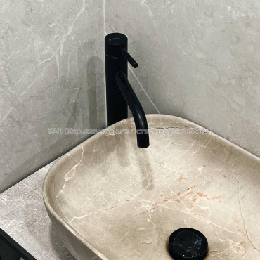 Продам квартиру, Зброярская ул. , 1 кім., 24.90 м², капитальный ремонт 