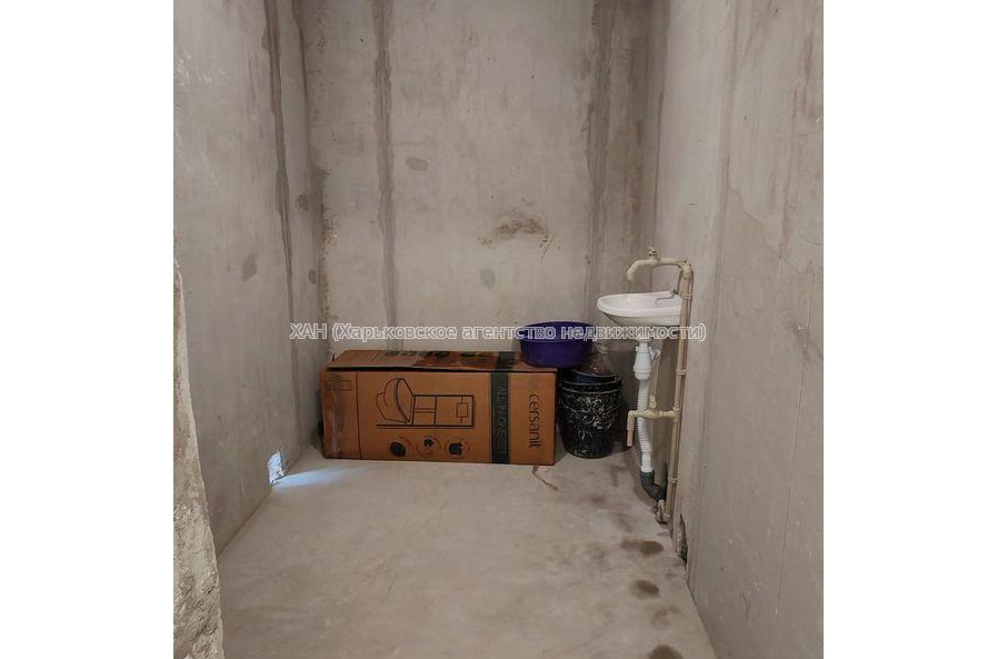 Продам квартиру, Мира ул. , 3  ком., 90 м², без отделочных работ 