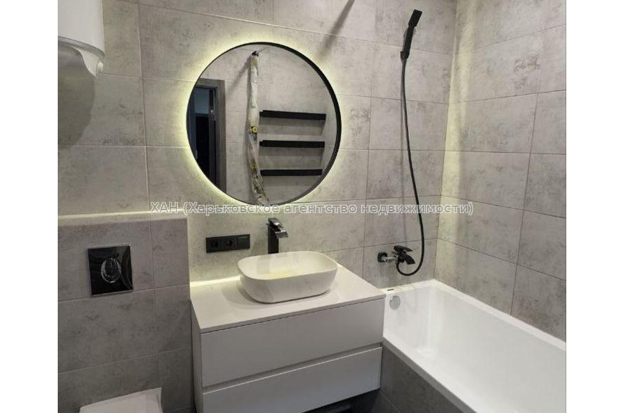 Продам квартиру, 2 кім., 62 м², евроремонт 
