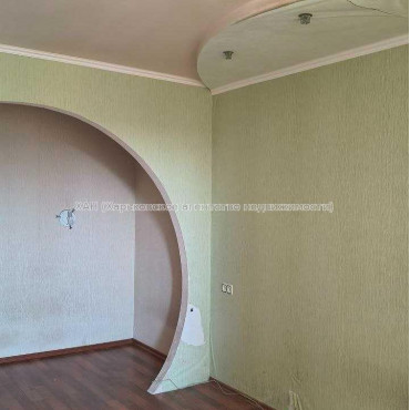 Продам квартиру, Гвардейцев Широнинцев ул. , 1  ком., 37.80 м², косметический ремонт 