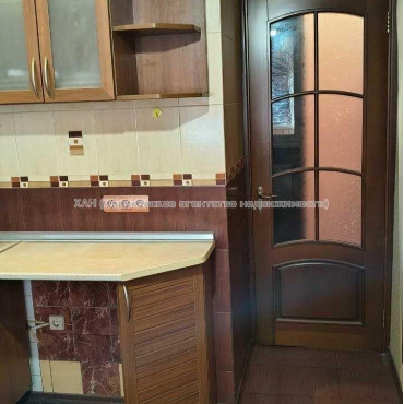 Продам квартиру, Гвардейцев Широнинцев ул. , 1  ком., 37.80 м², косметический ремонт 