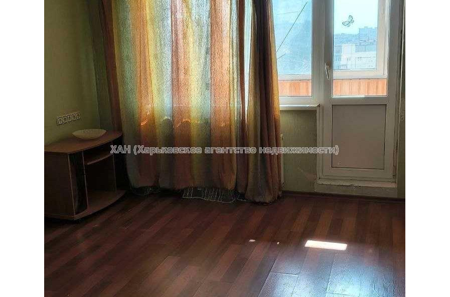 Продам квартиру, Гвардейцев Широнинцев ул. , 1  ком., 37.80 м², косметический ремонт 